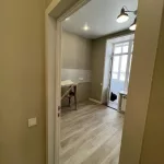 Вид из коридора на одну из комнат