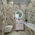 Шикарный ракурс ванной комнаты